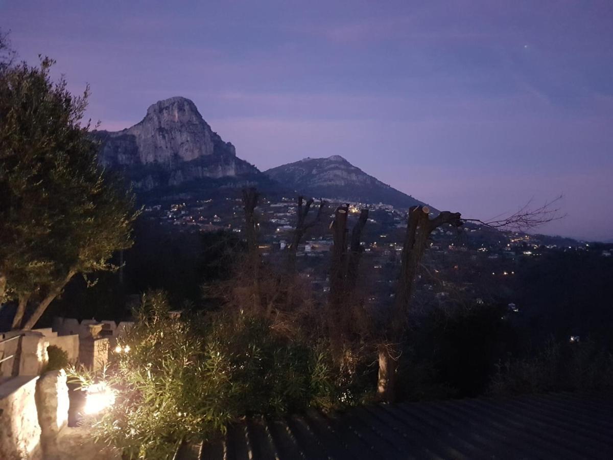 Bed and Breakfast Au Pied Des Baous Vence Exteriér fotografie