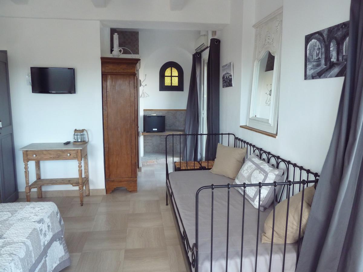 Bed and Breakfast Au Pied Des Baous Vence Exteriér fotografie