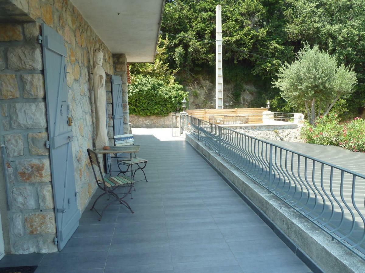 Bed and Breakfast Au Pied Des Baous Vence Exteriér fotografie